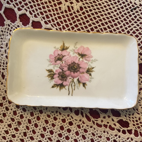 Sutherland fine bone China cream and sugar set with tray - Picture 6 of 8